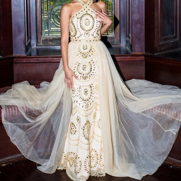 Gold prom gown - Picture 3 of 3